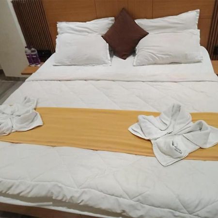 Shree Murlidhar Guest House Surat Bagian luar foto