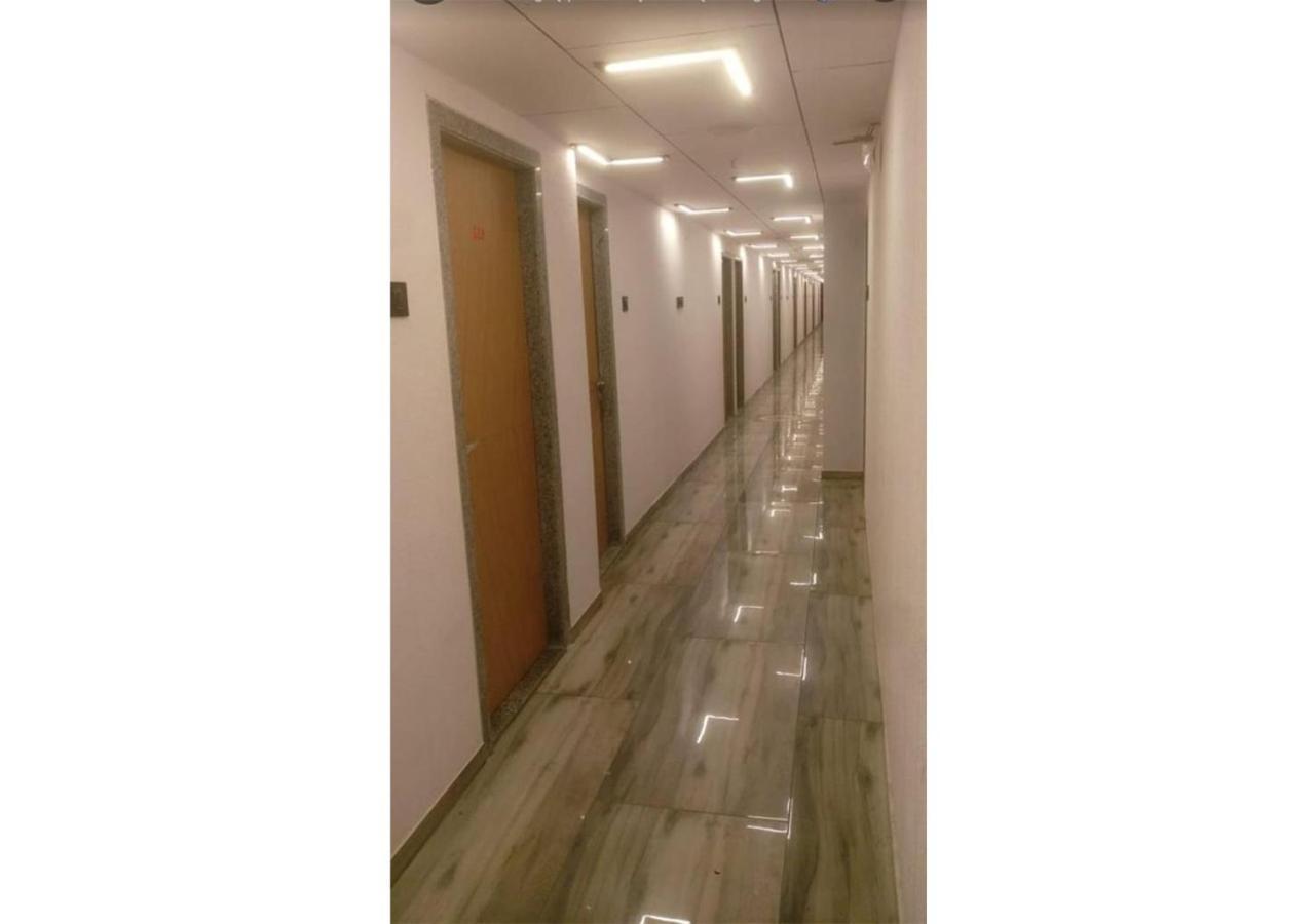 Shree Murlidhar Guest House Surat Bagian luar foto